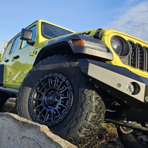 Alumínium felni üzemanyagciklus 8,5 x 17 ET+30 Jeep Wrangler JK / JL / JT