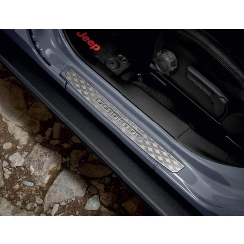 Rozsdamentes acél küszöbléc Jeep Wrangler Gladiator JT 20- Mopar 82215552AC rozsdamentes acél bejárati védőburkolatok 20-os Jeep Gladiatorhoz