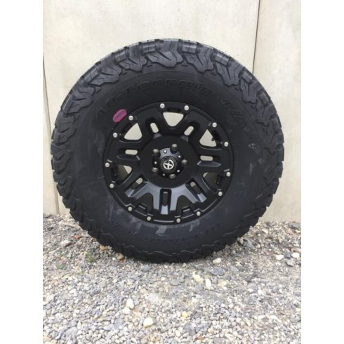 Alumínium felni AX 9 x 17 ET +18 fekete ATX sorozatú kerék AX200 KMC IRON BLACK Jeephez